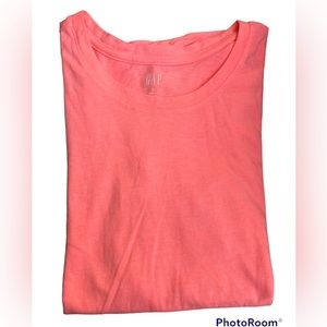 💥💥💥4 for $15💥💥💥 GAP Short Sleeve Fav. Crew Neck Neon Coral Size S